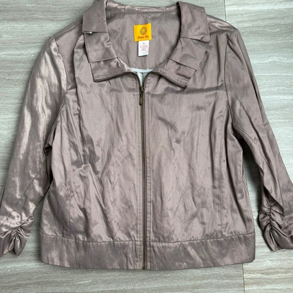 Ruby Rd. Metallic Taupe Label with Yellow Tag